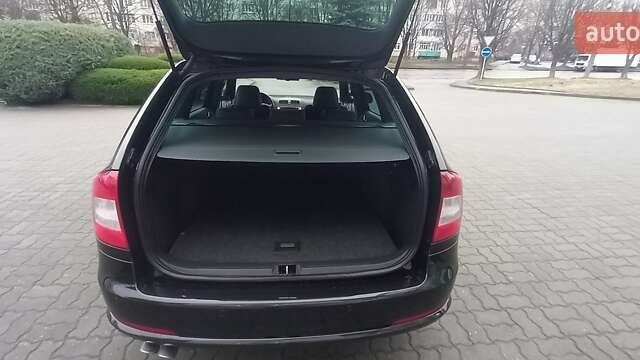 Черный Шкода Октавия, объемом двигателя 2 л и пробегом 267 тыс. км за 11300 $, фото 10 на Automoto.ua