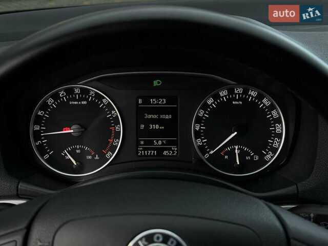 Черный Шкода Октавия, объемом двигателя 1.99 л и пробегом 211 тыс. км за 10755 $, фото 54 на Automoto.ua
