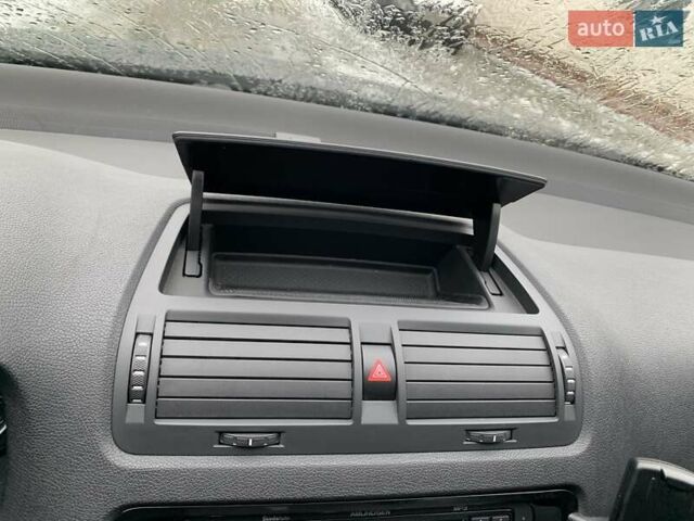 Черный Шкода Октавия, объемом двигателя 2 л и пробегом 252 тыс. км за 12000 $, фото 36 на Automoto.ua