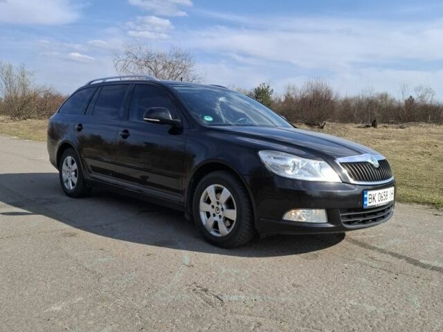 Черный Шкода Октавия, объемом двигателя 1.6 л и пробегом 250 тыс. км за 8000 $, фото 2 на Automoto.ua