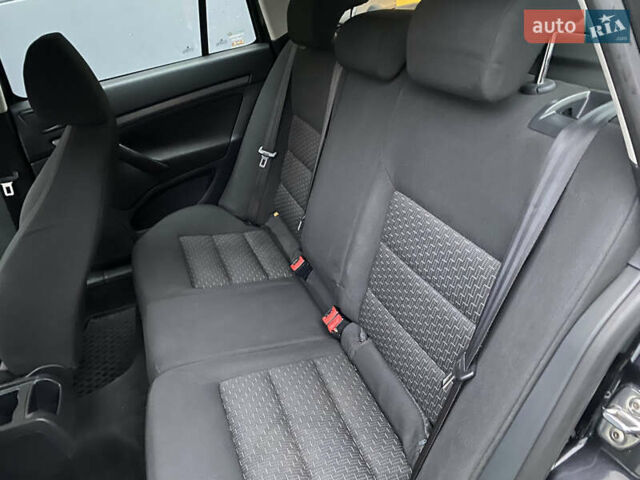 Черный Шкода Октавия, объемом двигателя 1.6 л и пробегом 198 тыс. км за 6999 $, фото 45 на Automoto.ua