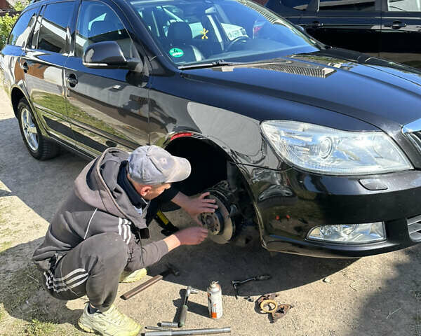 Шкода Октавия 2011 в Виннице на Automoto.ua Черный Шкода Октавия, объемом двигателя 1.6 л и пробегом 291 тыс. км за 8800 $, фото 10 на Automoto.ua