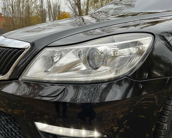 Черный Шкода Октавия, объемом двигателя 2 л и пробегом 228 тыс. км за 10000 $, фото 10 на Automoto.ua