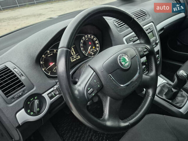 Чорний Шкода Октавія, об'ємом двигуна 1.8 л та пробігом 212 тис. км за 8300 $, фото 38 на Automoto.ua