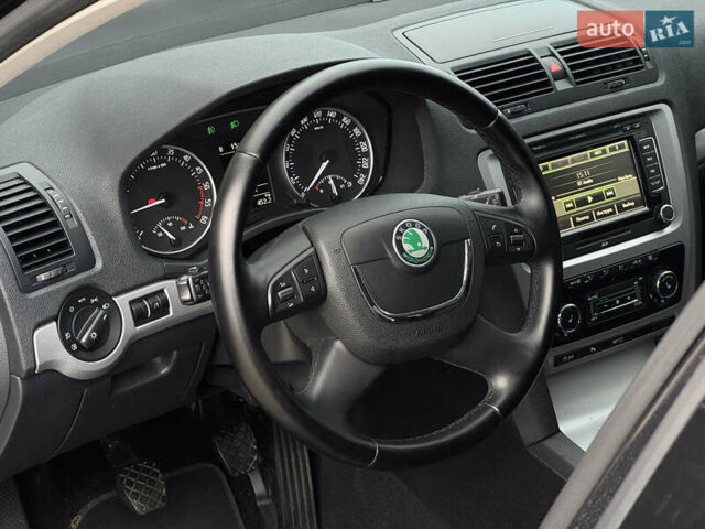 Черный Шкода Октавия, объемом двигателя 1.99 л и пробегом 211 тыс. км за 10755 $, фото 33 на Automoto.ua