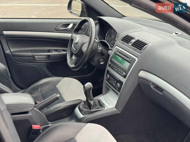 Чорний Шкода Октавія, об'ємом двигуна 1.98 л та пробігом 217 тис. км за 9500 $, фото 56 на Automoto.ua