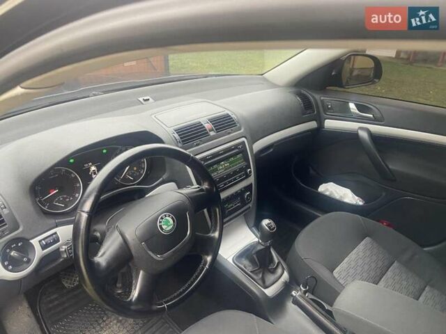 Черный Шкода Октавия, объемом двигателя 1.8 л и пробегом 183 тыс. км за 8500 $, фото 20 на Automoto.ua