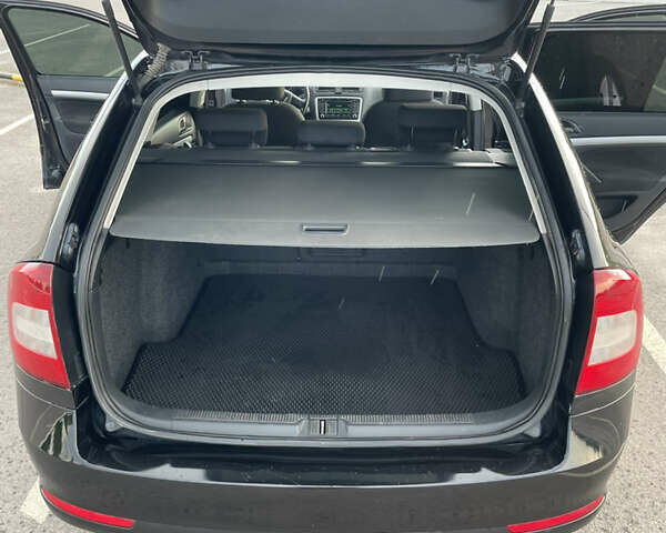 Чорний Шкода Октавія, об'ємом двигуна 1.6 л та пробігом 318 тис. км за 7200 $, фото 15 на Automoto.ua