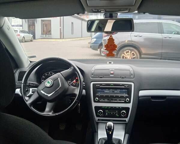 Чорний Шкода Октавія, об'ємом двигуна 1.4 л та пробігом 161 тис. км за 7000 $, фото 31 на Automoto.ua