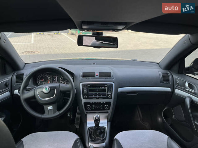 Шкода Октавия 2011 в Ровно на Automoto.ua Черный Шкода Октавия, объемом двигателя 1.97 л и пробегом 278 тыс. км за 9900 $, фото 25 на Automoto.ua