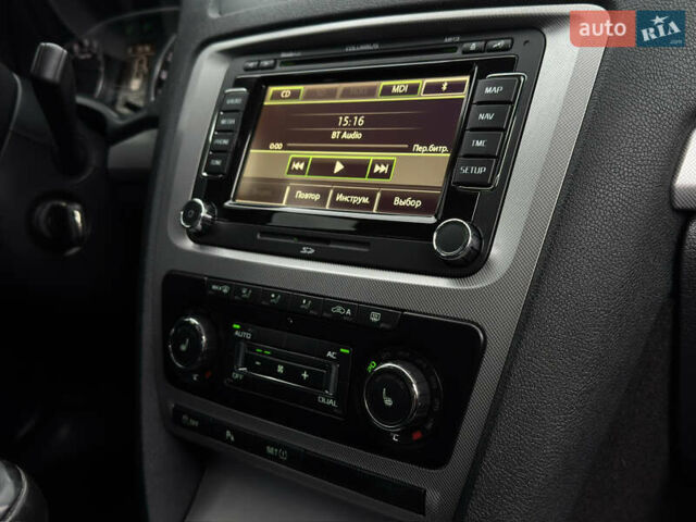 Черный Шкода Октавия, объемом двигателя 1.99 л и пробегом 211 тыс. км за 10755 $, фото 64 на Automoto.ua