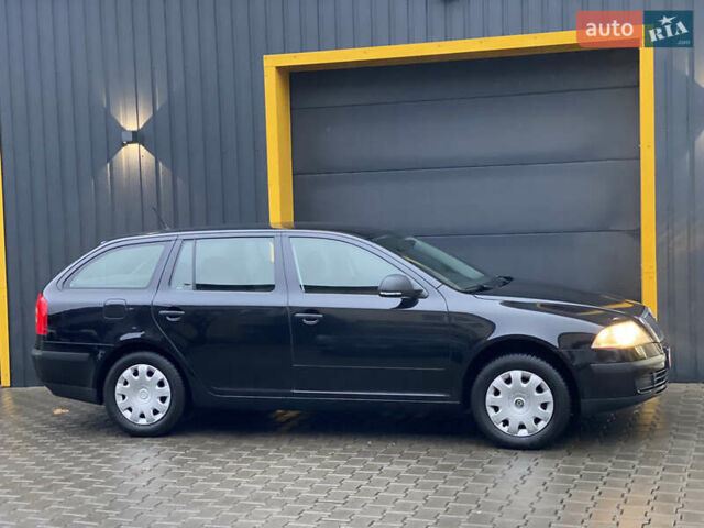 Черный Шкода Октавия, объемом двигателя 1.6 л и пробегом 198 тыс. км за 6999 $, фото 33 на Automoto.ua