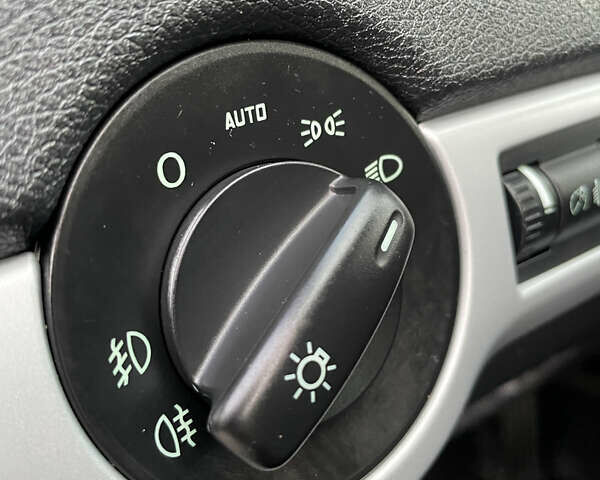 Чорний Шкода Октавія, об'ємом двигуна 1.6 л та пробігом 194 тис. км за 9399 $, фото 86 на Automoto.ua