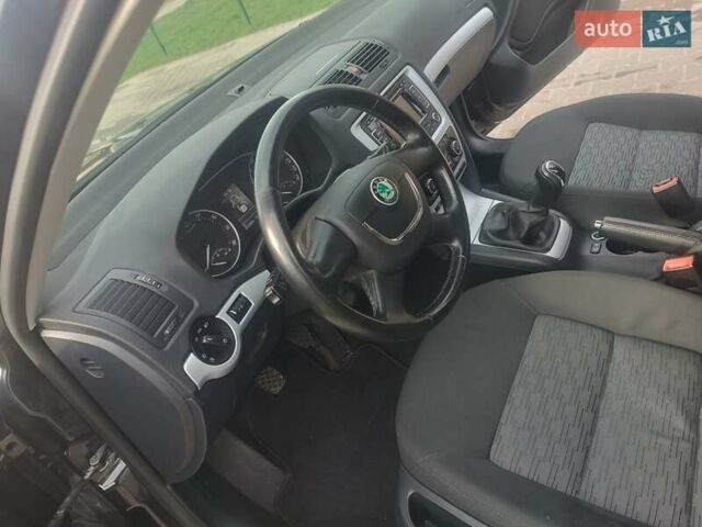 Черный Шкода Октавия, объемом двигателя 1.2 л и пробегом 214 тыс. км за 6900 $, фото 19 на Automoto.ua