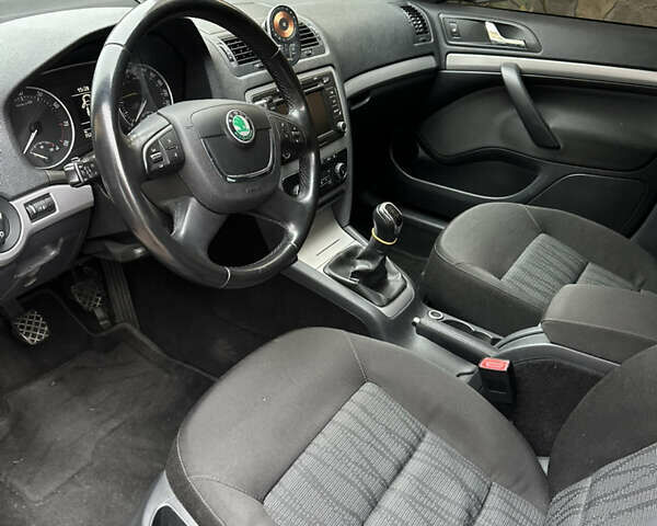 Шкода Октавия 2011 в Луцке на Automoto.ua Черный Шкода Октавия, объемом двигателя 1.8 л и пробегом 172 тыс. км за 7900 $, фото 8 на Automoto.ua