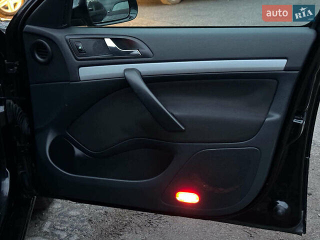 Чорний Шкода Октавія, об'ємом двигуна 1.6 л та пробігом 237 тис. км за 8190 $, фото 17 на Automoto.ua