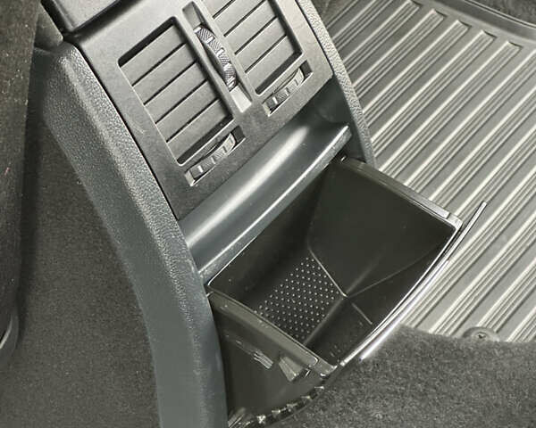 Черный Шкода Октавия, объемом двигателя 1.6 л и пробегом 157 тыс. км за 11390 $, фото 25 на Automoto.ua