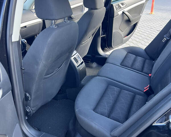 Черный Шкода Октавия, объемом двигателя 2 л и пробегом 232 тыс. км за 8999 $, фото 5 на Automoto.ua
