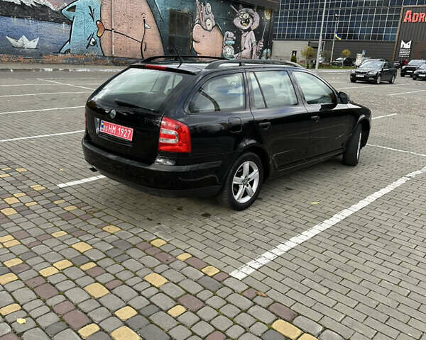 Шкода Октавия 2011 в Луцке на Automoto.ua Черный Шкода Октавия, объемом двигателя 1.6 л и пробегом 268 тыс. км за 6950 $, фото 5 на Automoto.ua