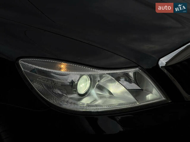 Черный Шкода Октавия, объемом двигателя 1.99 л и пробегом 211 тыс. км за 10755 $, фото 22 на Automoto.ua