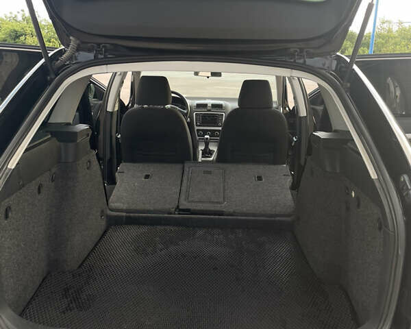 Чорний Шкода Октавія, об'ємом двигуна 1.6 л та пробігом 318 тис. км за 7200 $, фото 16 на Automoto.ua