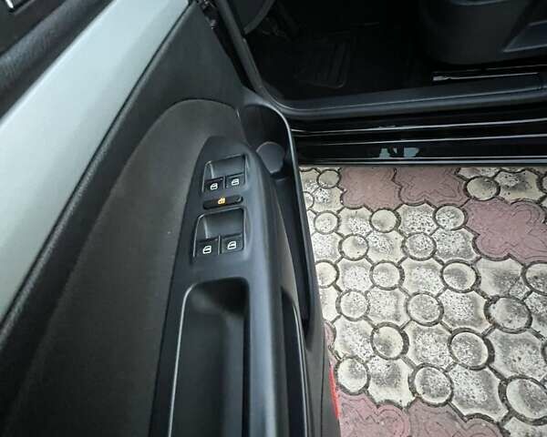 Черный Шкода Октавия, объемом двигателя 1.8 л и пробегом 230 тыс. км за 7700 $, фото 1 на Automoto.ua