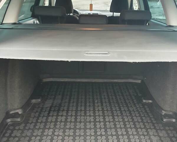 Черный Шкода Октавия, объемом двигателя 1.6 л и пробегом 220 тыс. км за 7950 $, фото 10 на Automoto.ua