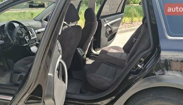 Черный Шкода Октавия, объемом двигателя 2 л и пробегом 267 тыс. км за 11400 $, фото 6 на Automoto.ua