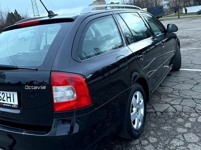 Чорний Шкода Октавія, об'ємом двигуна 1.4 л та пробігом 245 тис. км за 7200 $, фото 3 на Automoto.ua