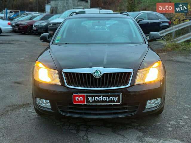 Чорний Шкода Октавія, об'ємом двигуна 1.6 л та пробігом 237 тис. км за 8190 $, фото 1 на Automoto.ua