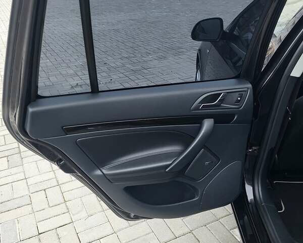 Черный Шкода Октавия, объемом двигателя 1.8 л и пробегом 155 тыс. км за 9000 $, фото 18 на Automoto.ua