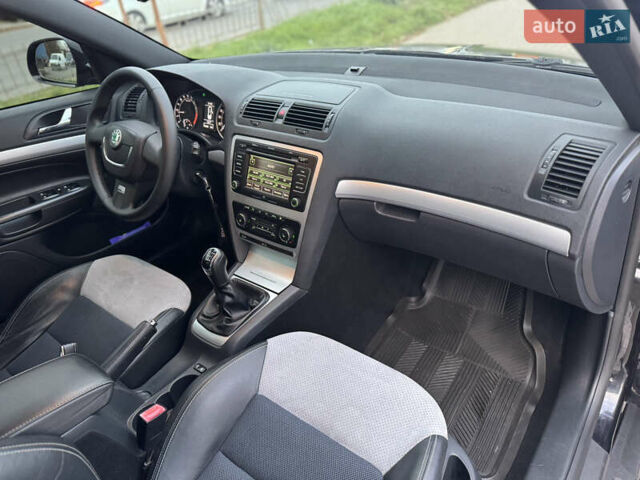 Шкода Октавия 2011 в Ровно на Automoto.ua Черный Шкода Октавия, объемом двигателя 1.97 л и пробегом 280 тыс. км за 9750 $, фото 67 на Automoto.ua