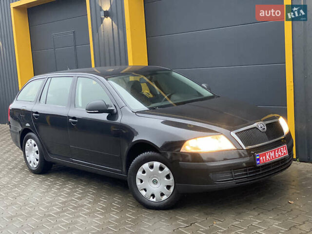 Черный Шкода Октавия, объемом двигателя 1.6 л и пробегом 198 тыс. км за 6999 $, фото 18 на Automoto.ua