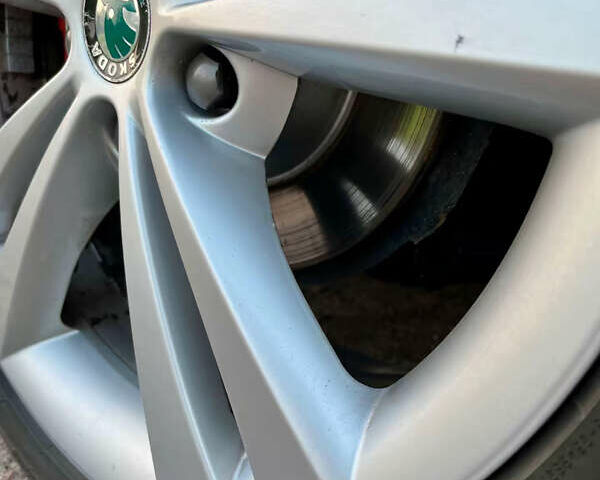 Шкода Октавия 2011 в Чернигове на Automoto.ua Черный Шкода Октавия, объемом двигателя 2 л и пробегом 257 тыс. км за 12900 $, фото 23 на Automoto.ua