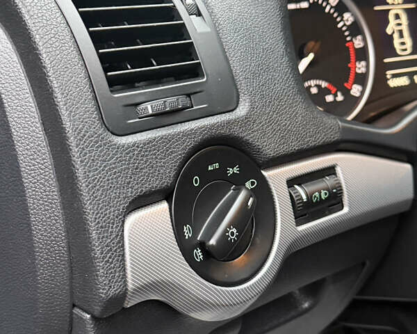 Черный Шкода Октавия, объемом двигателя 1.6 л и пробегом 260 тыс. км за 8700 $, фото 20 на Automoto.ua