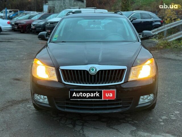 Черный Шкода Октавия, объемом двигателя 1.6 л и пробегом 237 тыс. км за 8190 $, фото 1 на Automoto.ua