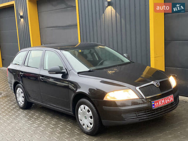 Черный Шкода Октавия, объемом двигателя 1.6 л и пробегом 198 тыс. км за 6999 $, фото 25 на Automoto.ua