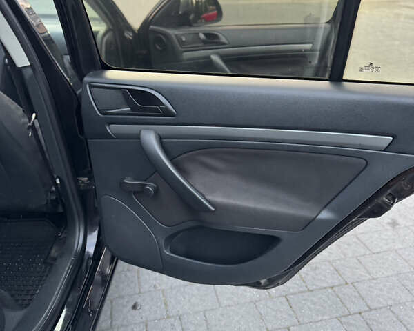 Черный Шкода Октавия, объемом двигателя 1.6 л и пробегом 273 тыс. км за 7400 $, фото 25 на Automoto.ua