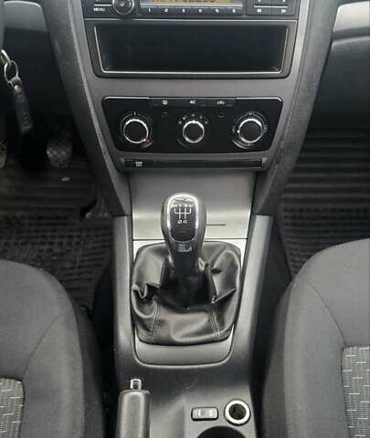 Черный Шкода Октавия, объемом двигателя 1.6 л и пробегом 245 тыс. км за 6790 $, фото 18 на Automoto.ua