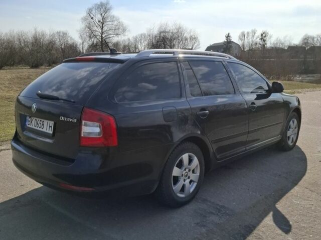 Черный Шкода Октавия, объемом двигателя 1.6 л и пробегом 250 тыс. км за 8000 $, фото 3 на Automoto.ua