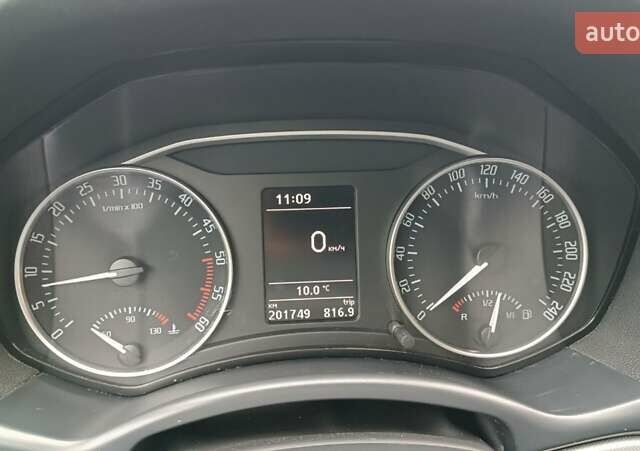 Черный Шкода Октавия, объемом двигателя 1.6 л и пробегом 201 тыс. км за 7300 $, фото 14 на Automoto.ua