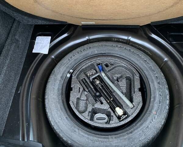 Черный Шкода Октавия, объемом двигателя 2 л и пробегом 252 тыс. км за 12000 $, фото 32 на Automoto.ua