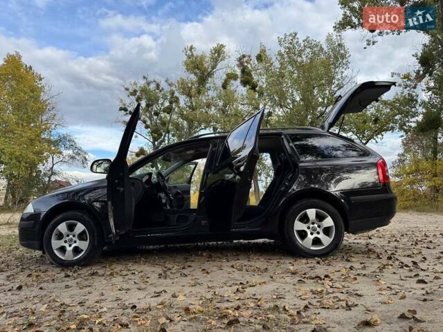 Шкода Октавия 2011 в Полтаве на Automoto.ua Черный Шкода Октавия, объемом двигателя 1.6 л и пробегом 220 тыс. км за 7600 $, фото 72 на Automoto.ua