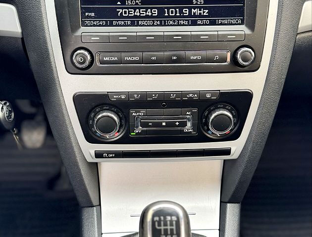 Черный Шкода Октавия, объемом двигателя 1.8 л и пробегом 187 тыс. км за 8700 $, фото 12 на Automoto.ua