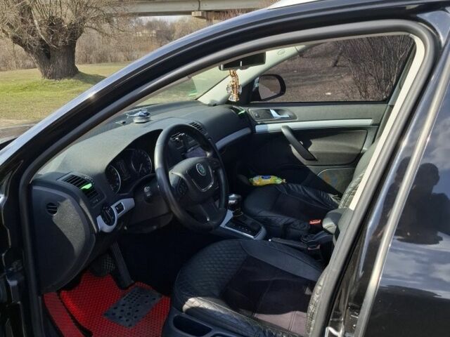 Черный Шкода Октавия, объемом двигателя 1.6 л и пробегом 250 тыс. км за 8000 $, фото 4 на Automoto.ua