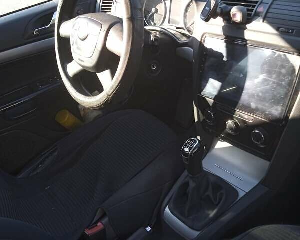 Черный Шкода Октавия, объемом двигателя 1.6 л и пробегом 278 тыс. км за 6300 $, фото 10 на Automoto.ua