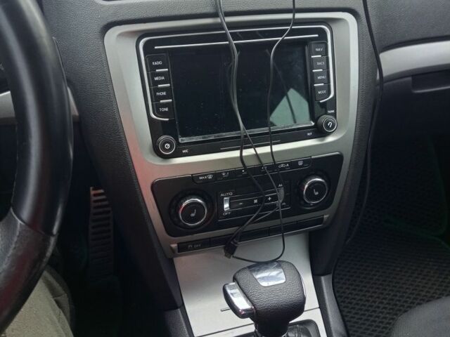 Черный Шкода Октавия, объемом двигателя 0 л и пробегом 261 тыс. км за 6700 $, фото 2 на Automoto.ua