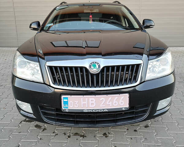 Черный Шкода Октавия, объемом двигателя 1.6 л и пробегом 278 тыс. км за 7950 $, фото 1 на Automoto.ua