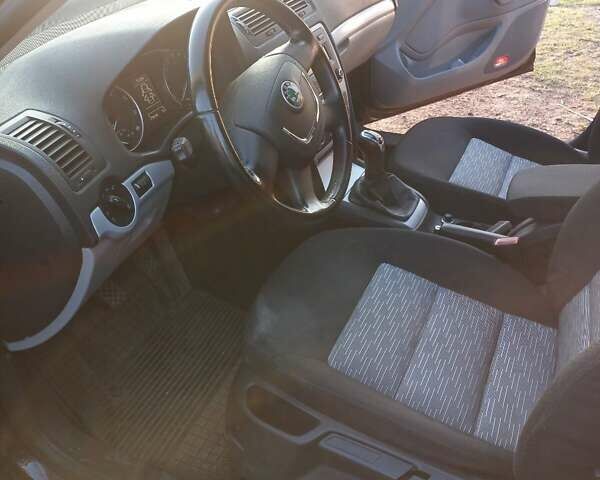 Чорний Шкода Октавія, об'ємом двигуна 1.8 л та пробігом 173 тис. км за 9000 $, фото 24 на Automoto.ua