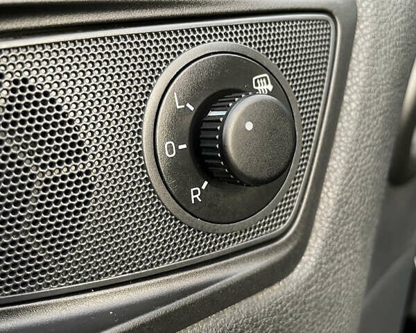 Чорний Шкода Октавія, об'ємом двигуна 1.6 л та пробігом 194 тис. км за 9399 $, фото 85 на Automoto.ua